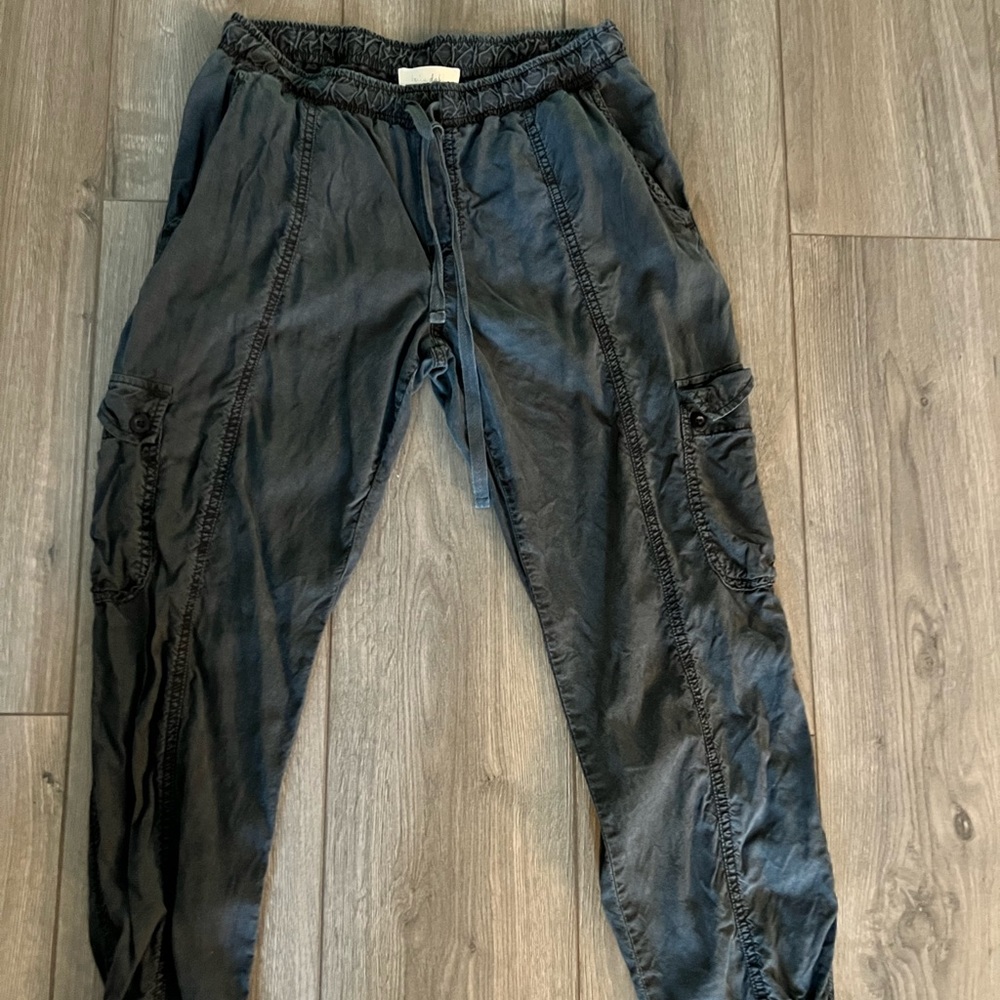 Bella Dahl cargo pants size medium